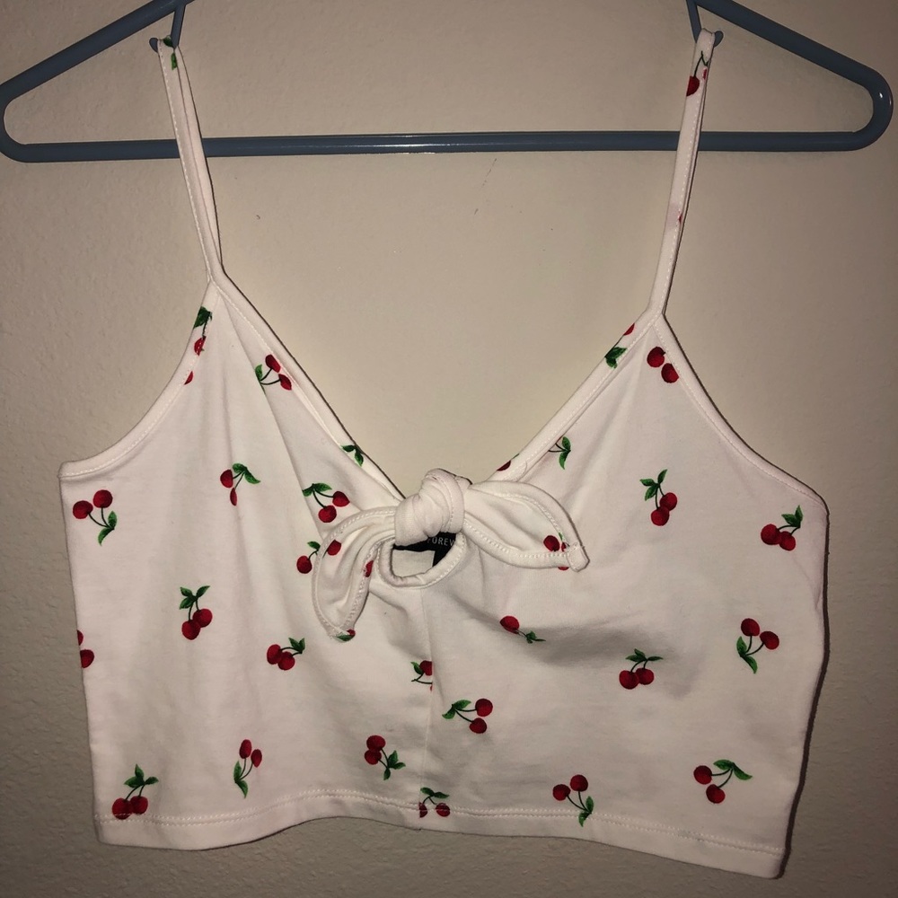 CHERRY CROP TOP